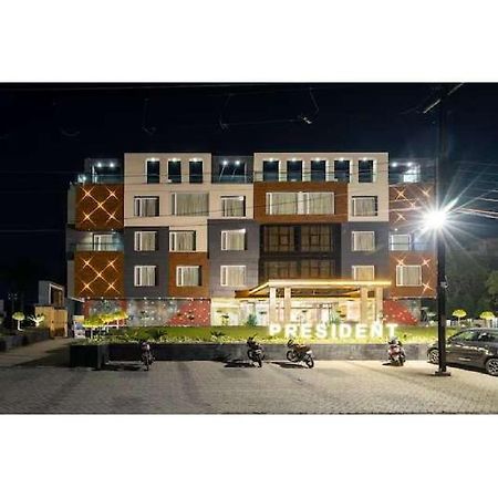 Hotel Shivay President Ujjain Dış mekan fotoğraf