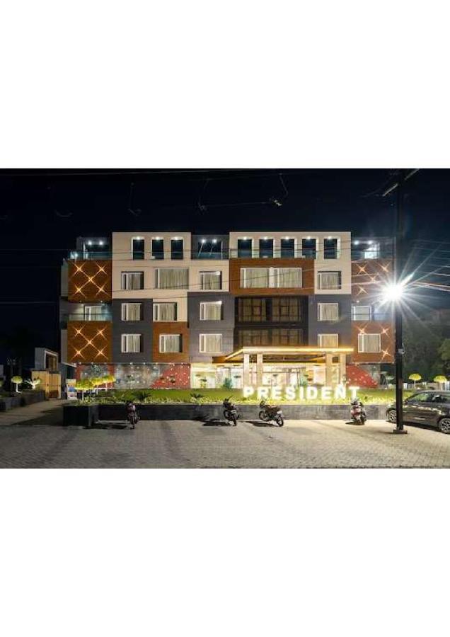 Hotel Shivay President Ujjain Dış mekan fotoğraf