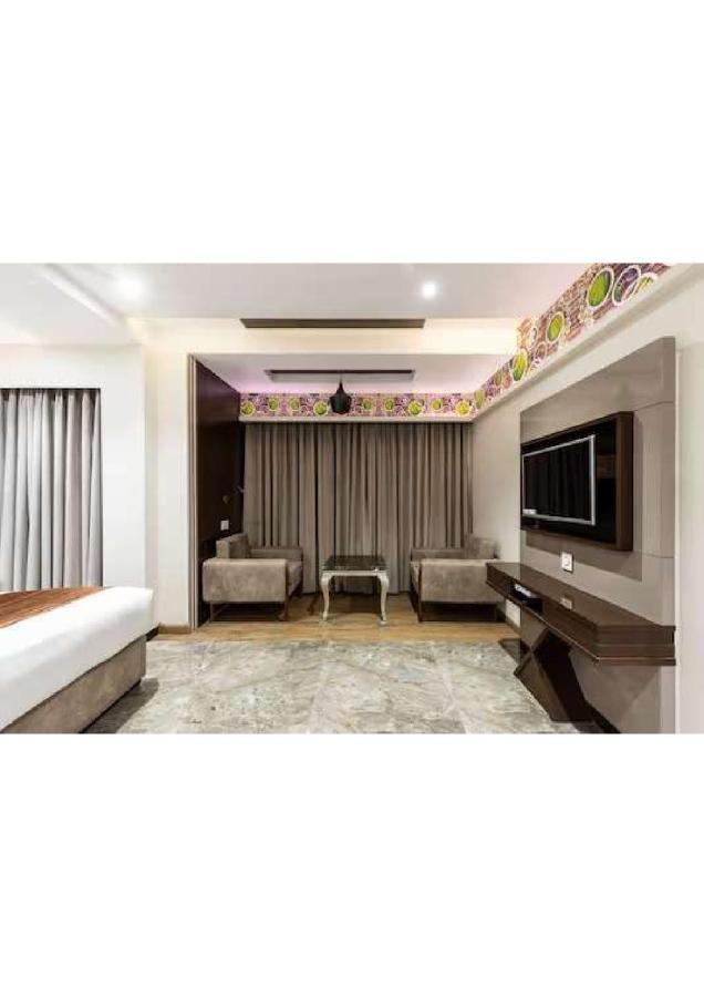Hotel Shivay President Ujjain Dış mekan fotoğraf